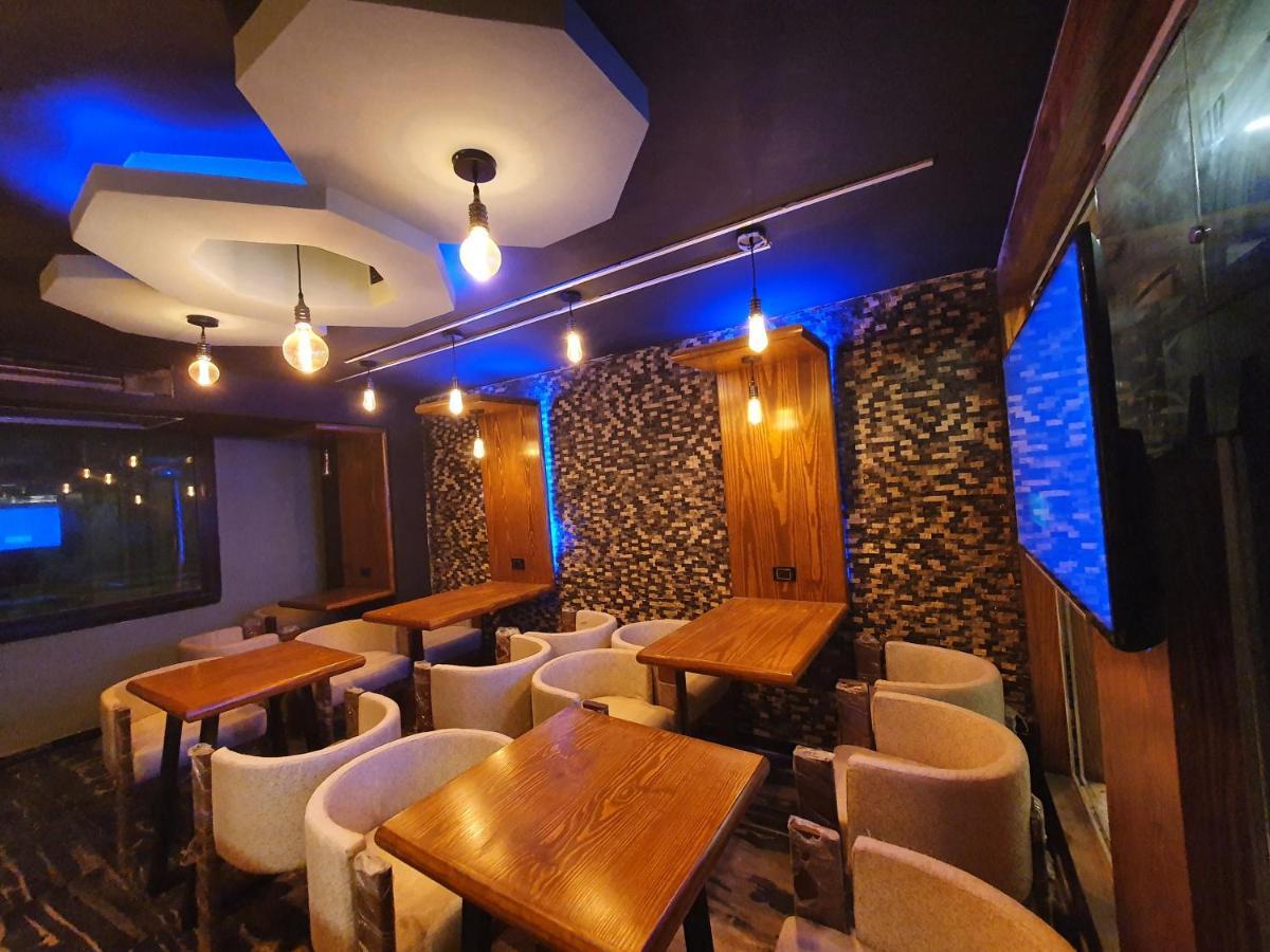Oxford Hotel & Restaurant ไคโร ภายนอก รูปภาพ