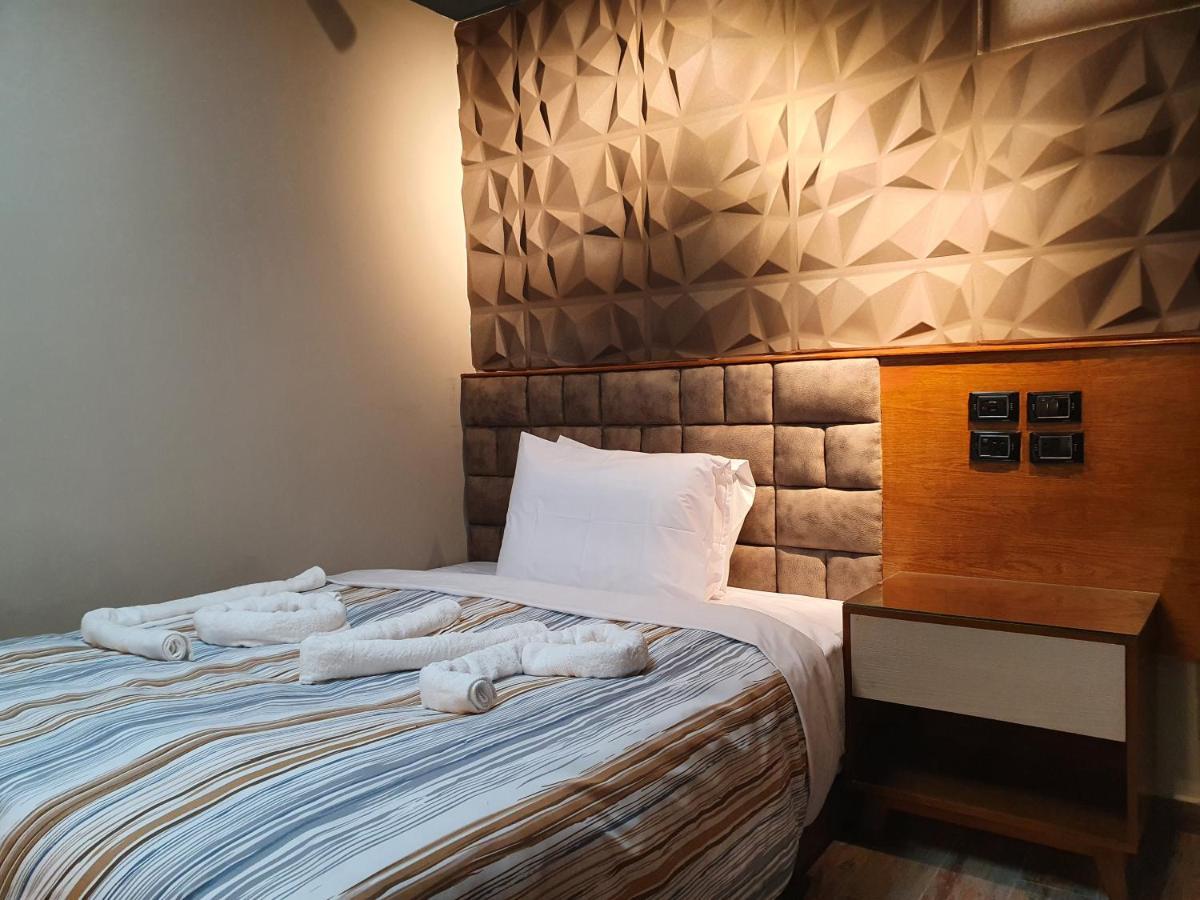 Oxford Hotel & Restaurant ไคโร ภายนอก รูปภาพ