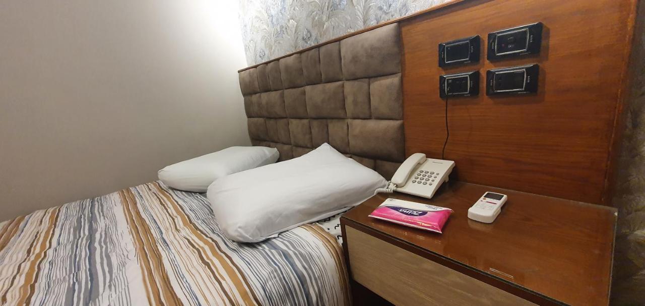 Oxford Hotel & Restaurant ไคโร ภายนอก รูปภาพ